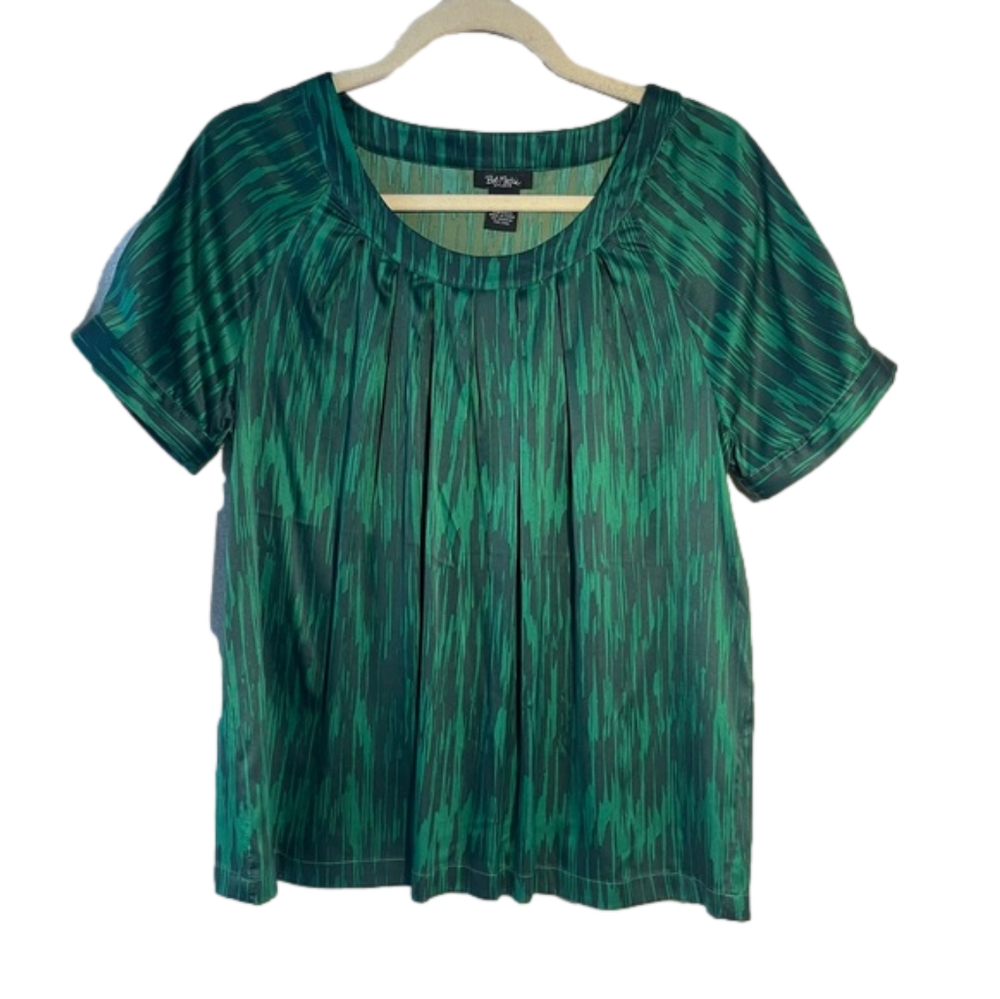 BOB MACKIE studio green pleated front short sleeve shirt blouse. Medium